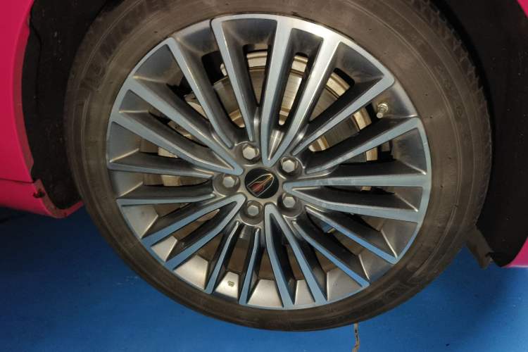 Used Hongqi H9 2020 2.0T Smart Connect Flagship Edition Right Front Wheel Hub