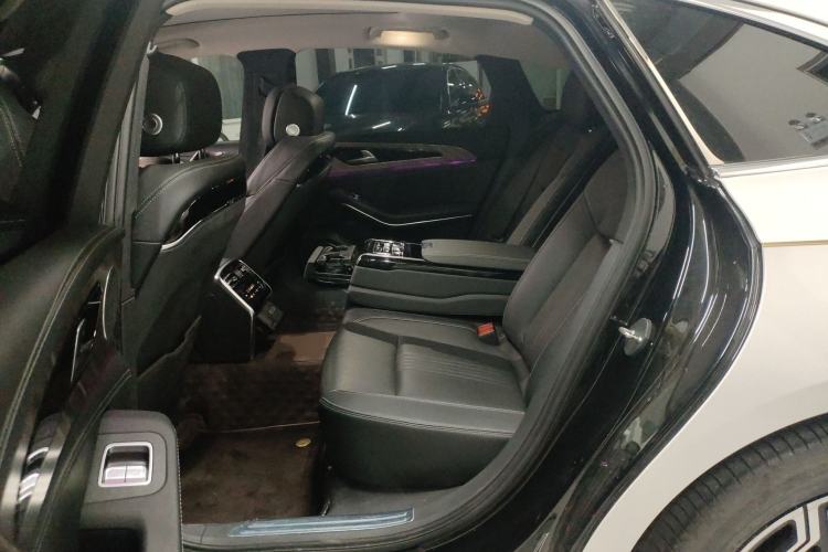 Used Hongqi H9 2020 2.0T Smart Connect Flagship Edition Interior 4