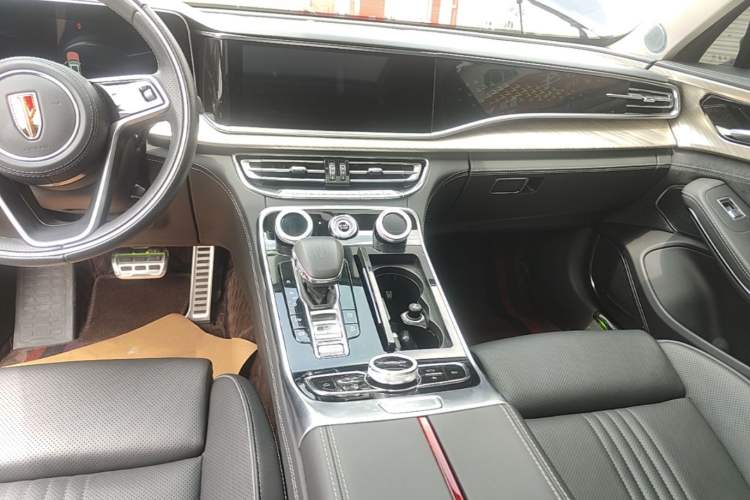 Used Hongqi H9 2020 2.0T Smart Connect Flagship Edition Audio And AC Panel