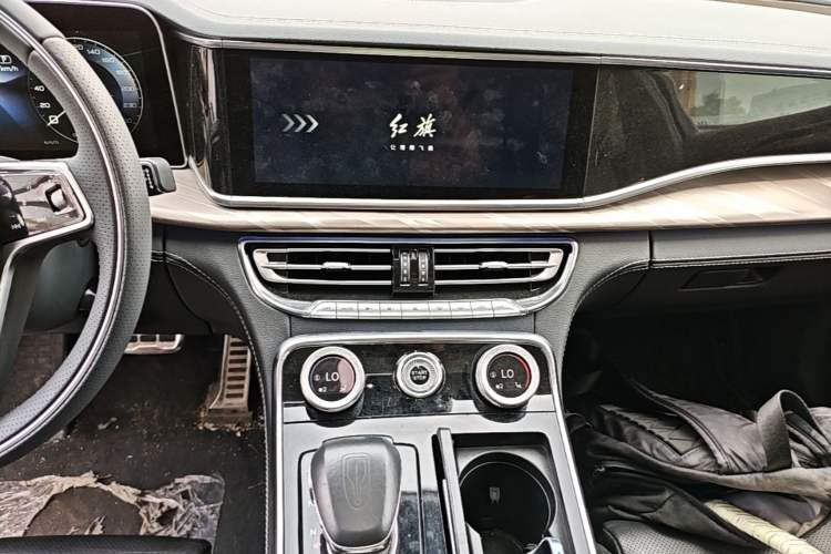 Used Hongqi H9 2020 2.0T Smart Connect Flagship Edition Audio And AC Panel