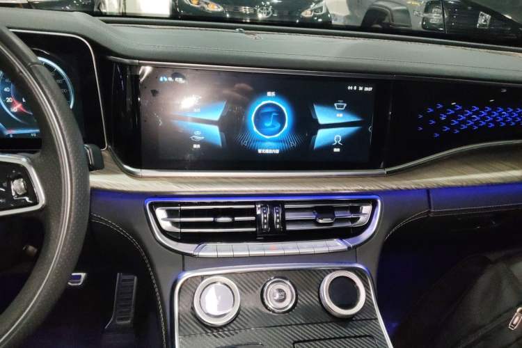 Used Hongqi H9 2020 3.0T Smart Connect Flagship Edition Audio And AC Panel