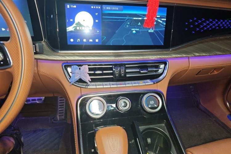Used Hongqi H9 2020 2.0T Smart Connect Flagship Edition Audio And AC Panel