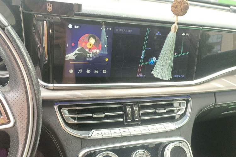 Used Hongqi H9 2020 2.0T Smart Connect Flagship Edition Audio And AC Panel