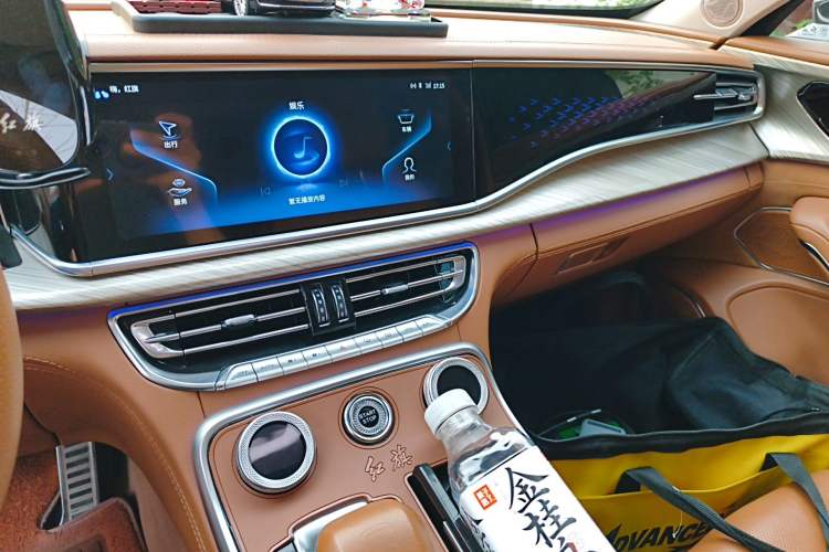Used Hongqi H9 2020 2.0T Smart Connect Flagship Edition Audio And AC Panel