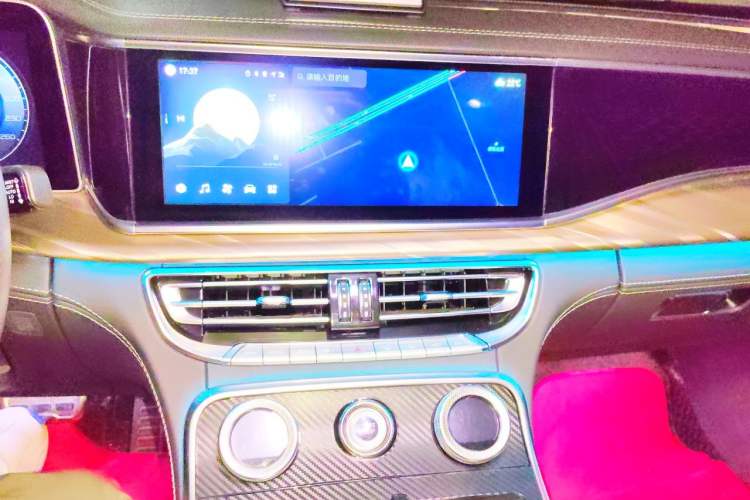 Used Hongqi H9 2020 2.0T Smart Connect Flagship Edition Audio And AC Panel