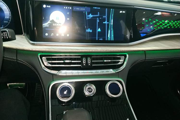 Used Hongqi H9 2020 3.0T Smart Connect Flagship Four-Seat Version Audio And AC Panel