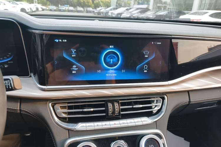 Used Hongqi H9 2020 2.0T Smart Connect Flagship Edition Audio And AC Panel