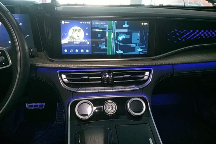 Used Hongqi H9 2020 2.0T Smart Connect Flagship Edition Audio And AC Panel