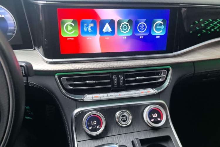 Used Hongqi H9 2020 2.0T Smart Connect Flagship Edition Audio And AC Panel