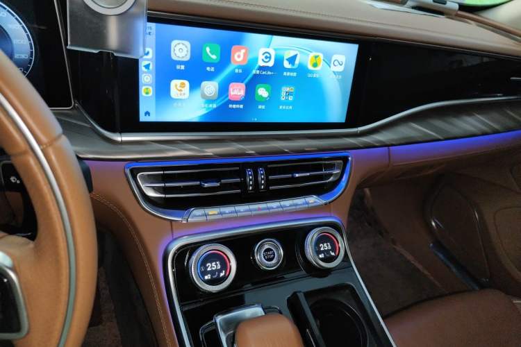 Used Hongqi H9 2020 2.0T Smart Connect Flagship Edition Audio And AC Panel