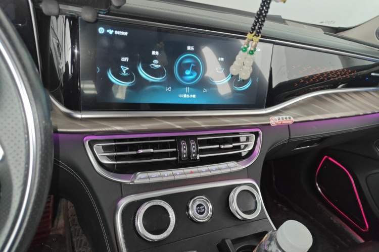 Used Hongqi H9 2020 2.0T Smart Connect Flagship Edition Audio And AC Panel