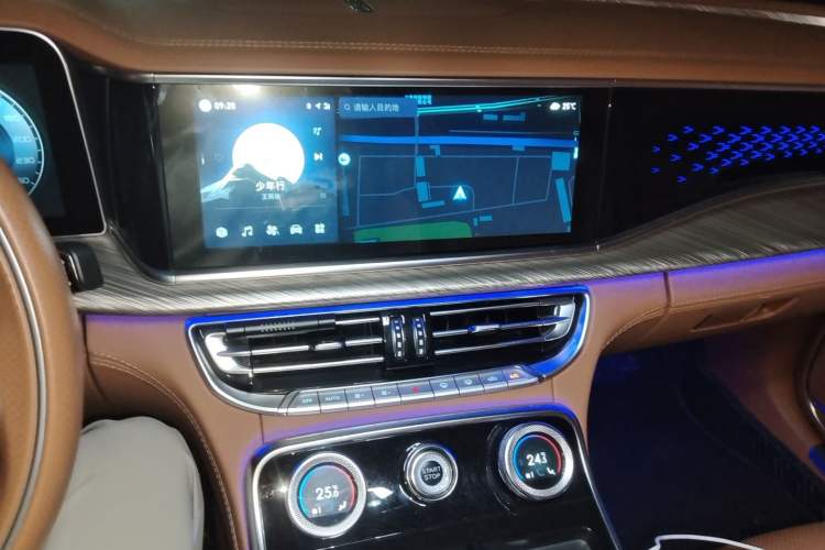 Used Hongqi H9 2020 2.0T Smart Connect Flagship Edition Audio And AC Panel
