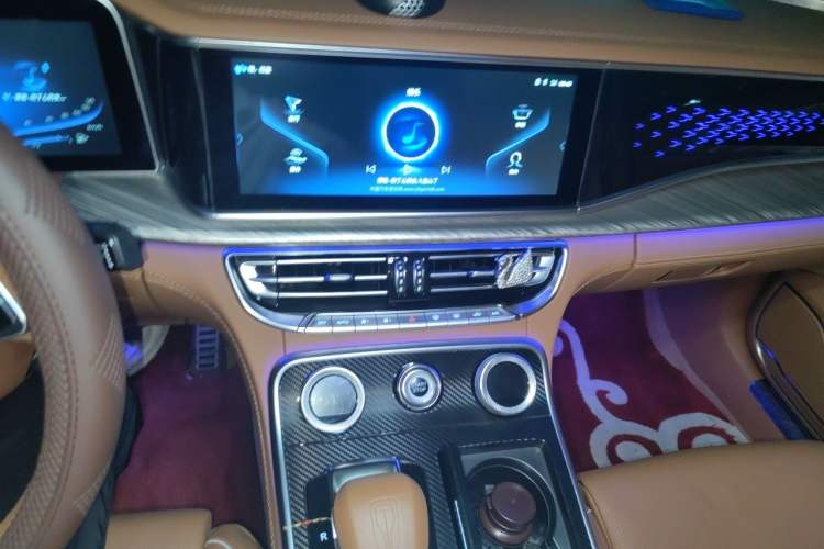 Used Hongqi H9 2020 3.0T Smart Connect Flagship Edition Audio And AC Panel