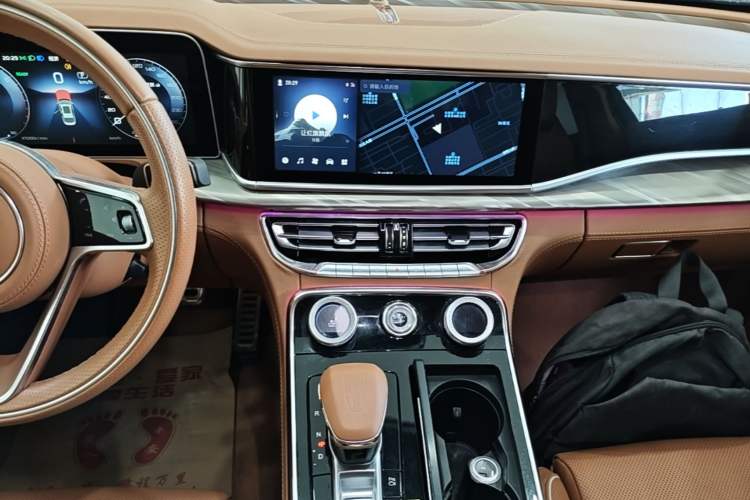 Used Hongqi H9 2020 2.0T Smart Connect Flagship Edition Audio And AC Panel