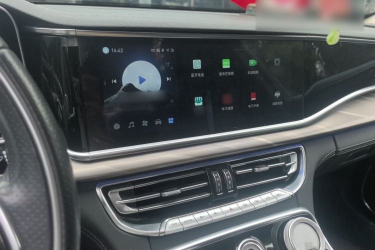 Used Hongqi H9 2020 2.0T Smart Connect Flagship Edition Audio And AC Panel