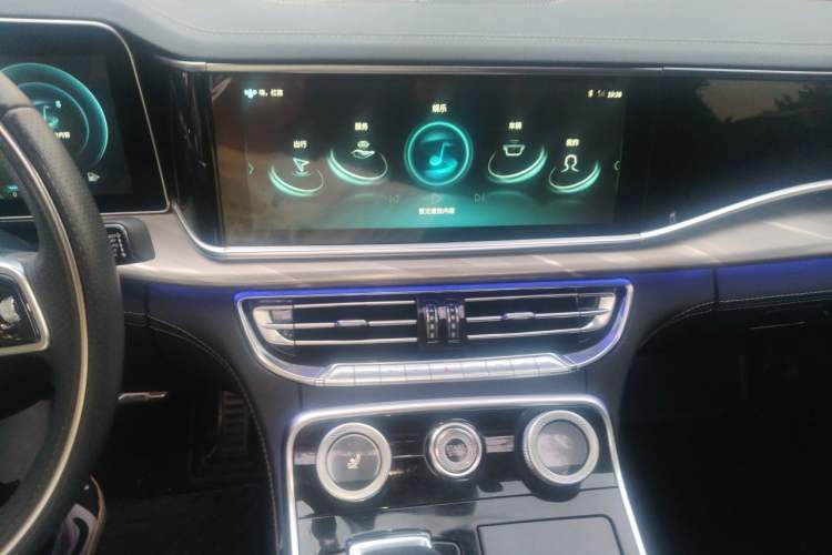 Used Hongqi H9 2020 2.0T Smart Connect Flagship Edition Audio And AC Panel
