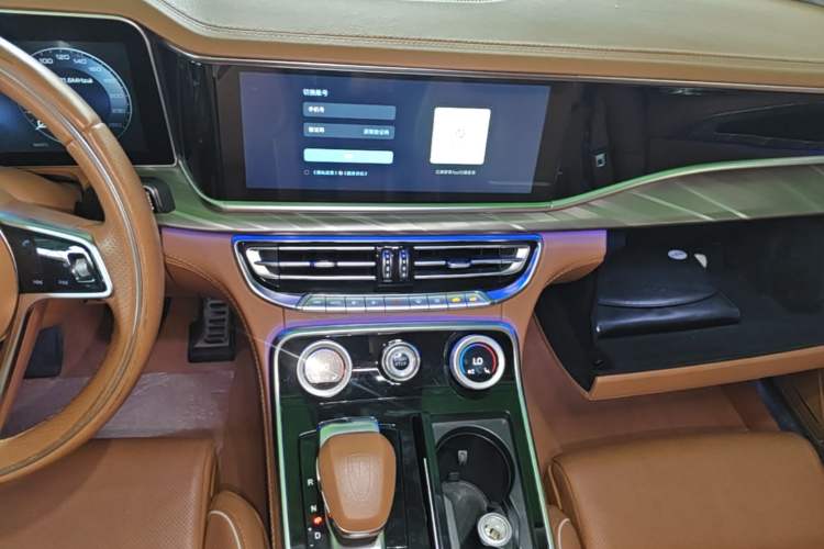 Used Hongqi H9 2020 2.0T Smart Connect Flagship Edition Audio And AC Panel