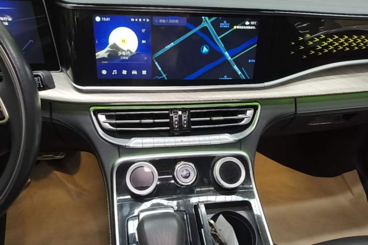 Used Hongqi H9 2020 2.0T Smart Connect Flagship Edition Audio And AC Panel