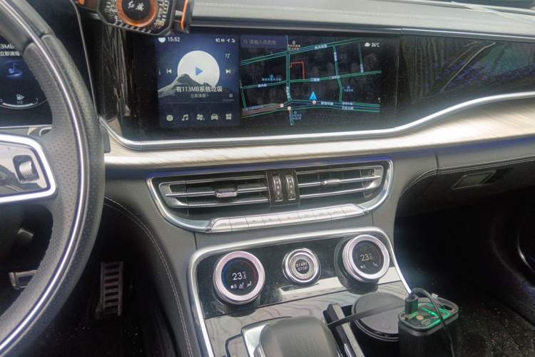 Used Hongqi H9 2020 2.0T Smart Connect Flagship Edition Audio And AC Panel