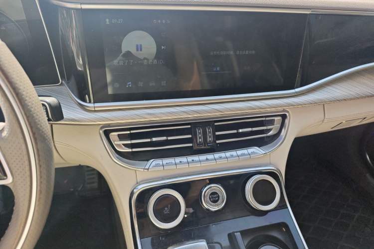 Used Hongqi H9 2020 2.0T Smart Connect Flagship Edition Audio And AC Panel