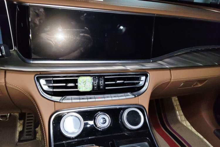 Used Hongqi H9 2020 2.0T Smart Connect Flagship Edition Audio And AC Panel