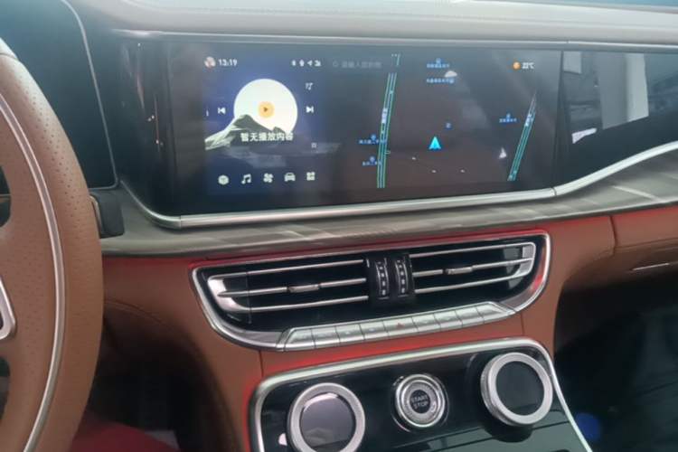 Used Hongqi H9 2020 2.0T Smart Connect Flagship Edition Audio And AC Panel