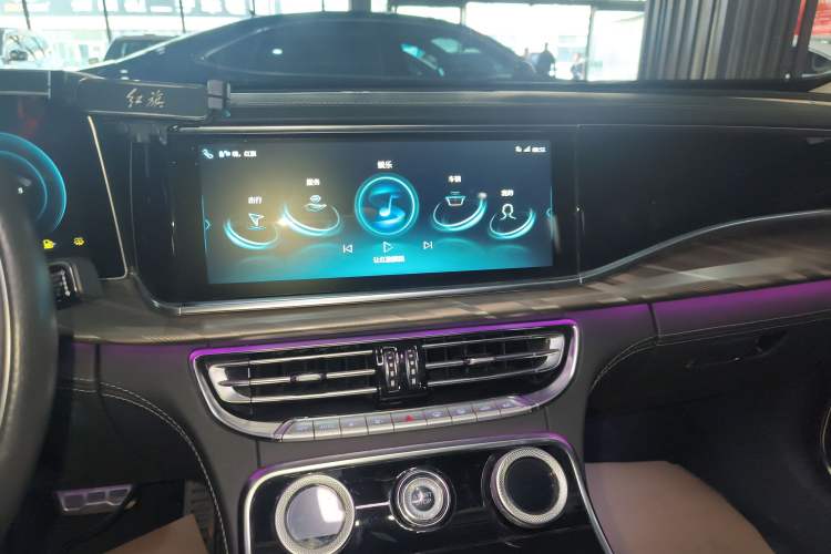 Used Hongqi H9 2020 2.0T Smart Connect Flagship Edition Audio And AC Panel