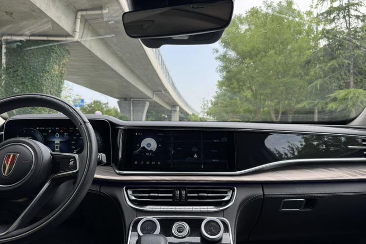 Used Hongqi H9 2020 2.0T Smart Connect Flagship Edition Audio And AC Panel