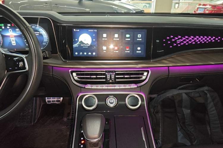 Used Hongqi H9 2020 2.0T Smart Connect Flagship Edition Audio And AC Panel