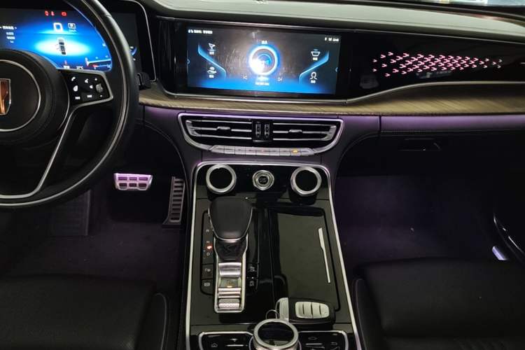 Used Hongqi H9 2020 3.0T Smart Connect Flagship Four-Seat Version Audio And AC Panel