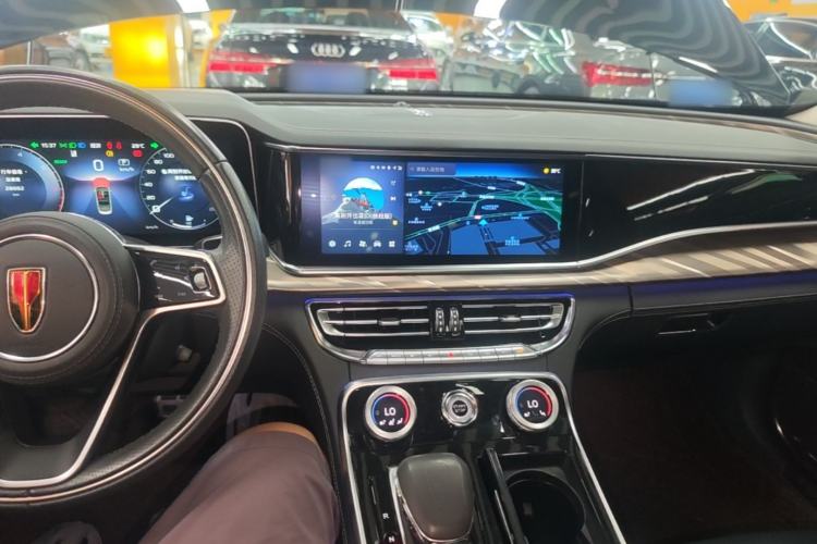 Used Hongqi H9 2020 2.0T Smart Connect Flagship Edition Center Console