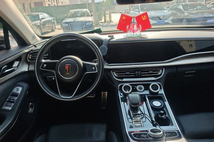 Used Hongqi H9 2020 Revised Version 2.0T Smart Connect Flagship Edition Center Console