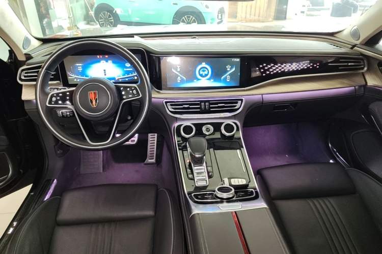 Used Hongqi H9 2020 3.0T Smart Connect Flagship Four-Seat Version Center Console