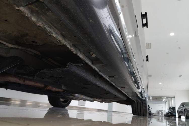 Used Hongqi H9 2020 2.0T Smart Connect Flagship Edition Chassis Front Left