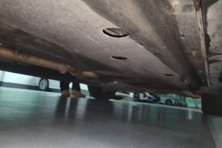 Used Hongqi H9 2020 2.0T Smart Connect Flagship Edition Chassis Front Left