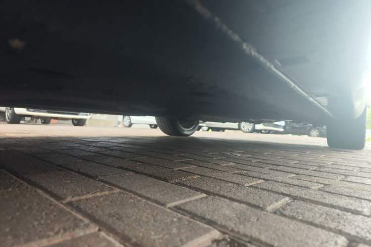 Used Hongqi H9 2020 2.0T Smart Connect Flagship Edition Chassis Front Left
