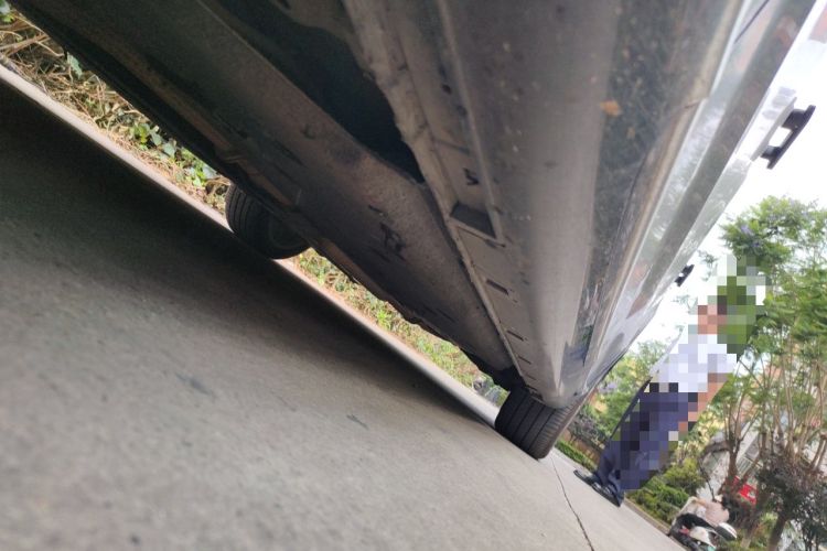 Used Hongqi H9 2020 2.0T Smart Connect Flagship Edition Chassis Front Left