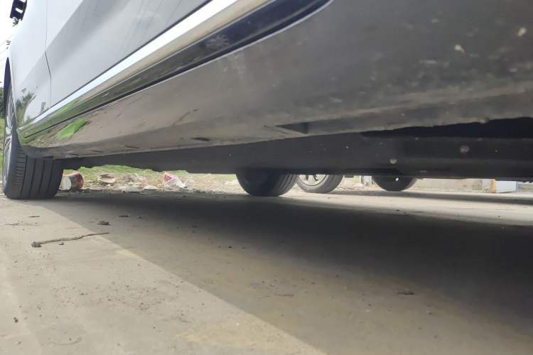 Used Hongqi H9 2020 2.0T Smart Connect Flagship Edition Chassis Front Right