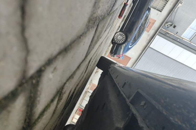 Used Hongqi H9 2020 2.0T Smart Connect Flagship Edition Chassis Front Right