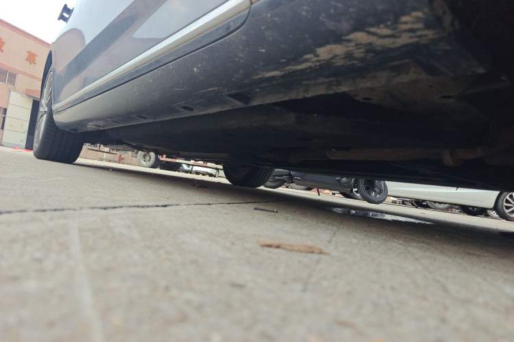 Used Hongqi H9 2020 2.0T Smart Connect Flagship Edition Chassis Front Right