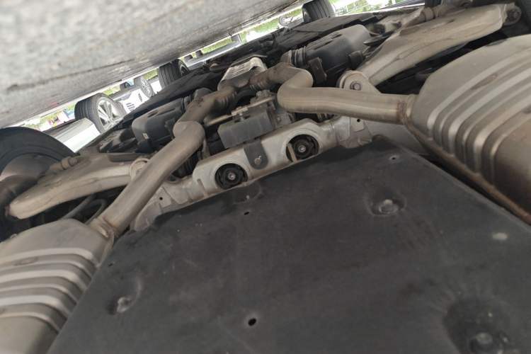 Used Hongqi H9 2020 2.0T Smart Connect Flagship Edition Chassis Rear