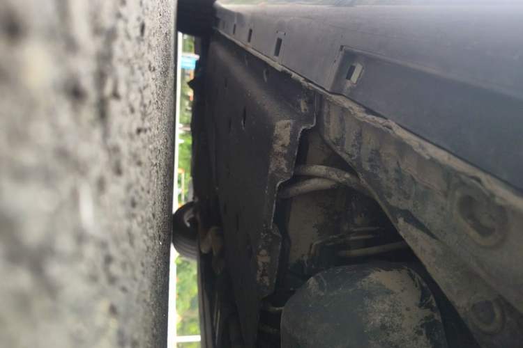 Used Hongqi H9 2020 2.0T Smart Connect Flagship Edition Chassis Rear Left
