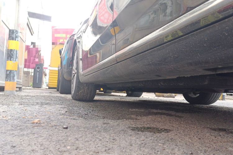 Used Hongqi H9 2020 2.0T Smart Connect Flagship Edition Chassis Rear Left