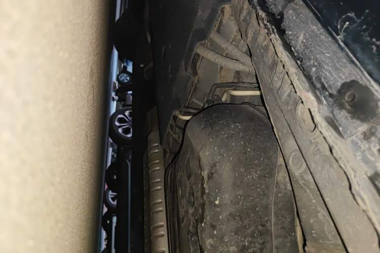 Used Hongqi H9 2020 2.0T Smart Connect Flagship Edition Chassis Rear Left