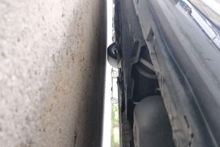 Used Hongqi H9 2020 2.0T Smart Connect Flagship Edition Chassis Rear Left