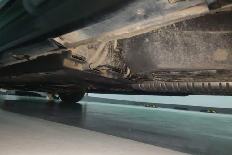 Used Hongqi H9 2020 2.0T Smart Connect Flagship Edition Chassis Rear Left