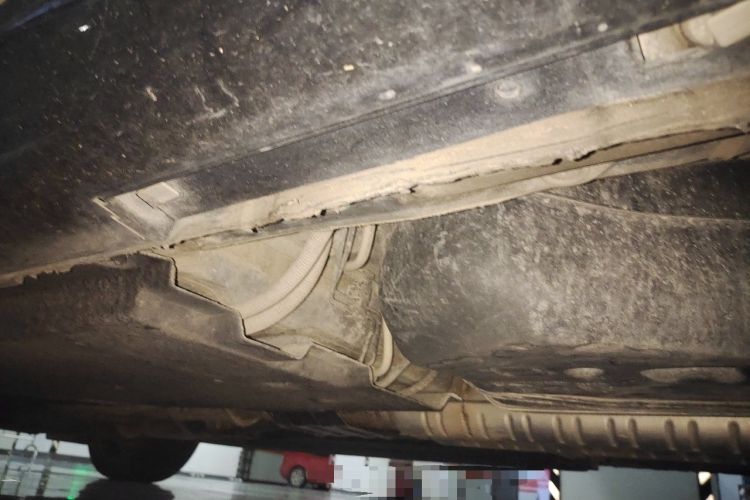 Used Hongqi H9 2020 2.0T Smart Connect Flagship Edition Chassis Rear Left