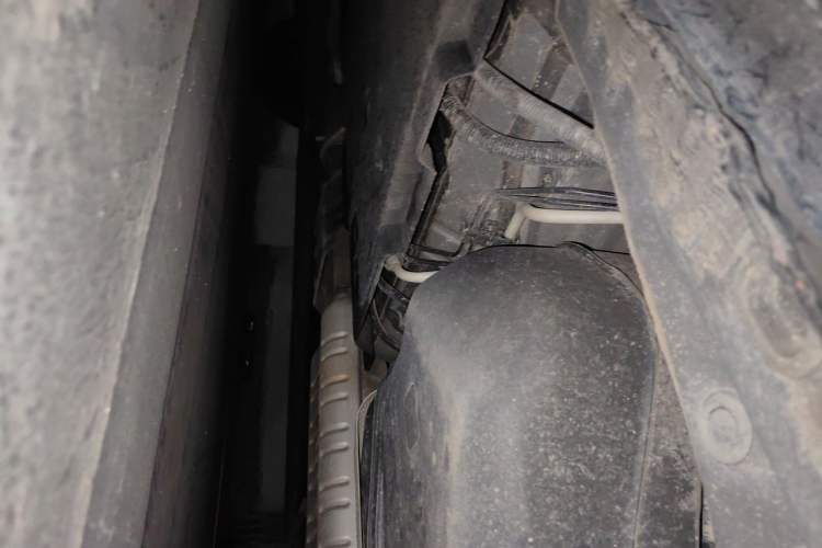 Used Hongqi H9 2020 2.0T Smart Connect Flagship Edition Chassis Rear Left