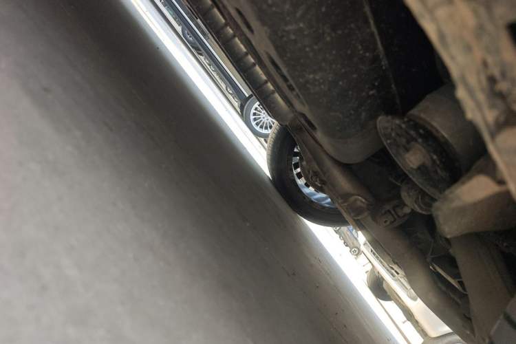 Used Hongqi H9 2020 Revised Version 2.0T Smart Connect Flagship Edition Chassis Rear Left