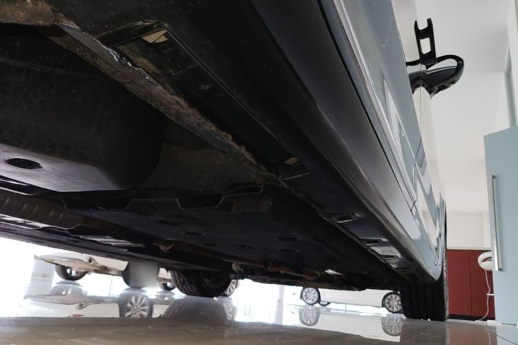 Used Hongqi H9 2020 2.0T Smart Connect Flagship Edition Chassis Rear Right